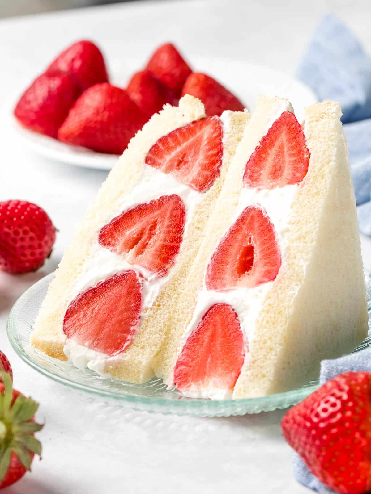 Japanese Strawberry Sandwich  - With Shokupan Milk Bread 2 slices